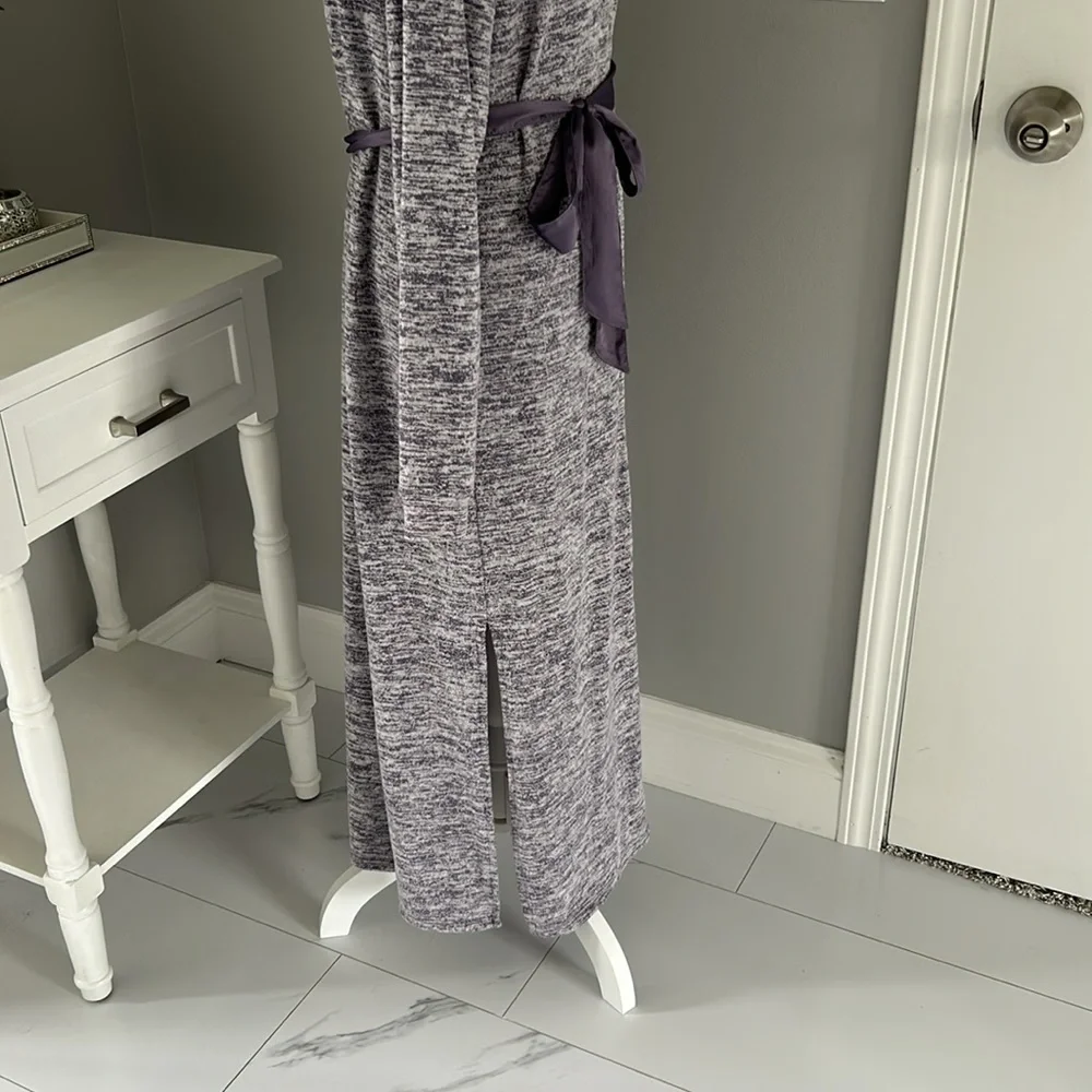Ladies Robe. Purple and white in size medium. Floor length. - Picture 2 of 4